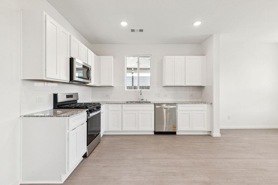 Furnished interior view inside a new home in Montgomery Bend, Montgomery (Image 7).
