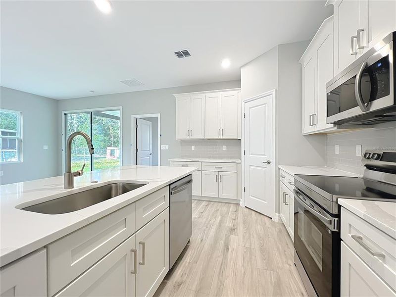 Furnished interior view inside a new home in , Ocala (Image 5).