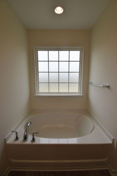 Representative interior finishes for a home built from the Irvine by Keystone Homes NC in Brassfield Meadows, Burlington (Image 20).