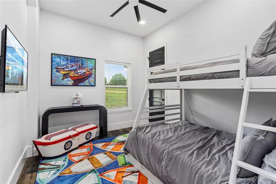 Guest room, kid's room, office, music room, or library