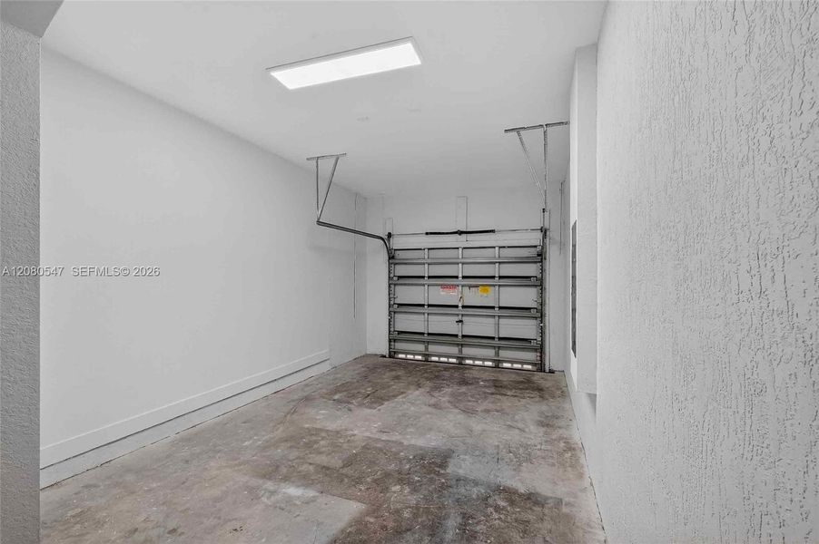 Spacious, unfurnished interior of a new home in , Homestead (Image 29).