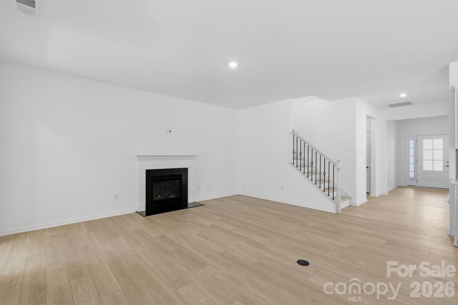 Spacious, unfurnished interior of a new home in Roselyn, Lancaster (Image 12).