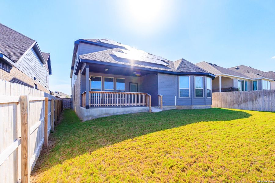 Exterior details and patio area of a home in Bison Ridge, San Antonio (Image 27).