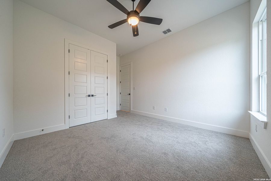 Spacious, unfurnished interior of a new home in , Kerrville (Image 19).