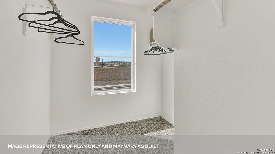 Spacious, unfurnished interior of a new home in Sunset Oaks, Maxwell (Image 20).