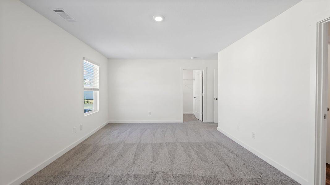 Spacious, unfurnished interior of a new home in Evergreen Landing, Rossville (Image 20).