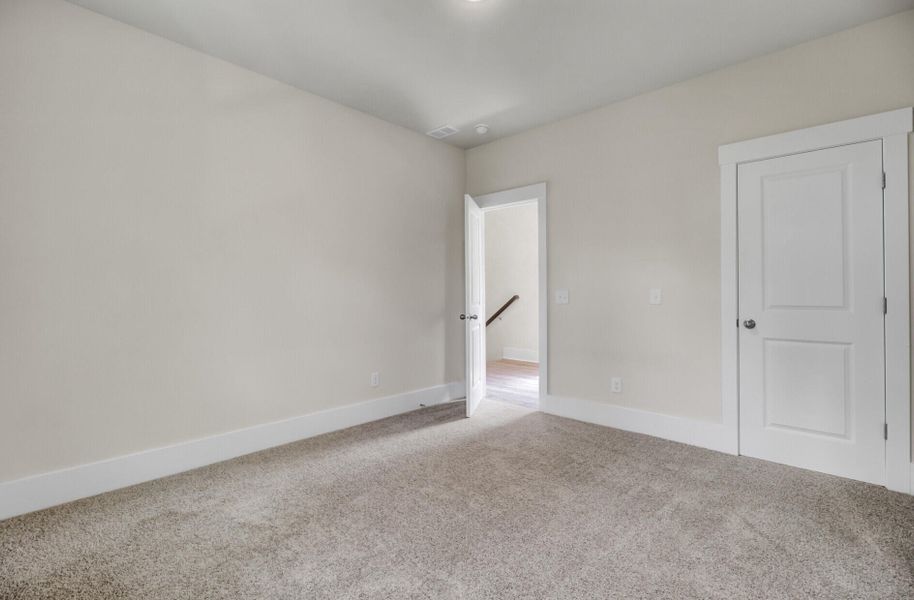 Spacious, unfurnished interior of a new home in Indigo Grove Single Family Homes, Johns Island (Image 41).