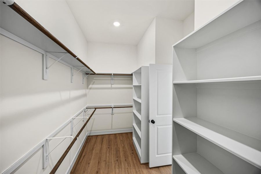 Image 28 of a home in .