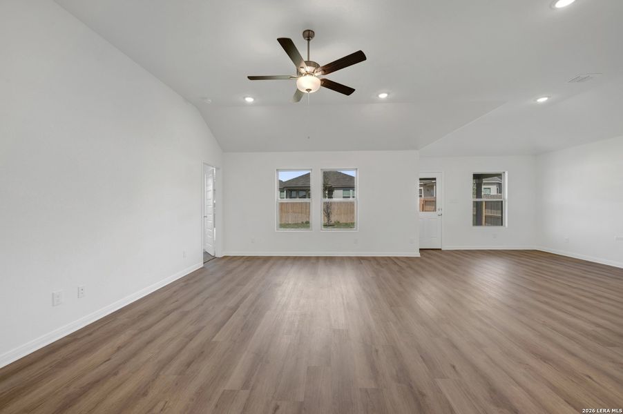 Spacious, unfurnished interior of a new home in Paloma Park, Converse (Image 41).