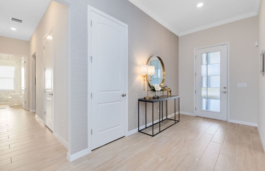 Representative furnished interior of a home built from the Renown by Del Webb in Del Webb Twin Lakes, St. Cloud (Image 11).
