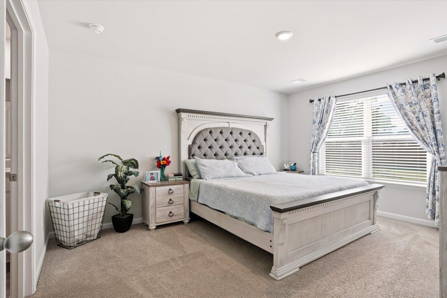 Furnished interior view inside a new home in Stone Ridge, Moncks Corner (Image 4).