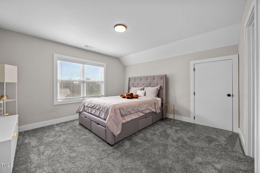 38-web-or-mls-IMG_5926 38-web-or-mls-IMG_5926