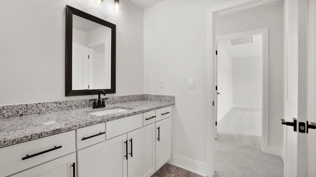 Furnished interior view inside a new home in Alder Pond, Campobello (Image 11).