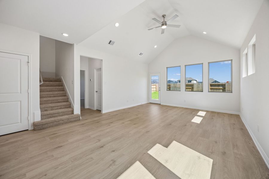 Spacious, unfurnished interior of a new home in Riviera Pines, Huffman (Image 17).