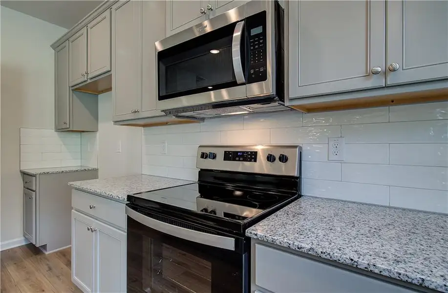 Furnished interior view inside a new home in Alcovy Village, Lawrenceville (Image 5).