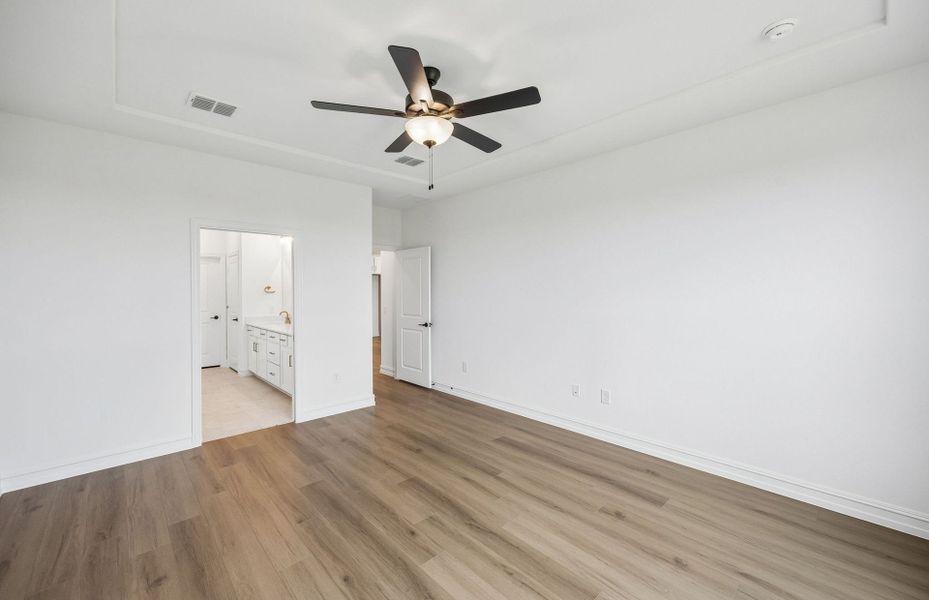 Spacious, unfurnished interior of a new home in Del Webb at Legacy Hills, Celina (Image 15). Spacious, unfurnished interior of a new home in Del Webb at Legacy Hills, Celina (Image 15).