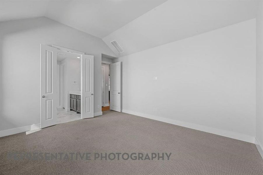 Spacious, unfurnished interior of a new home in The Parks at Wilson Creek, Celina (Image 18).