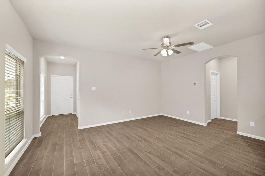 Image 13 of a home in Woodland Lakes. Image 13 of a home in Woodland Lakes.