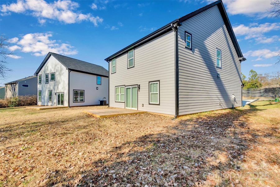 Exterior details and patio area of a home in , Charlotte (Image 3).