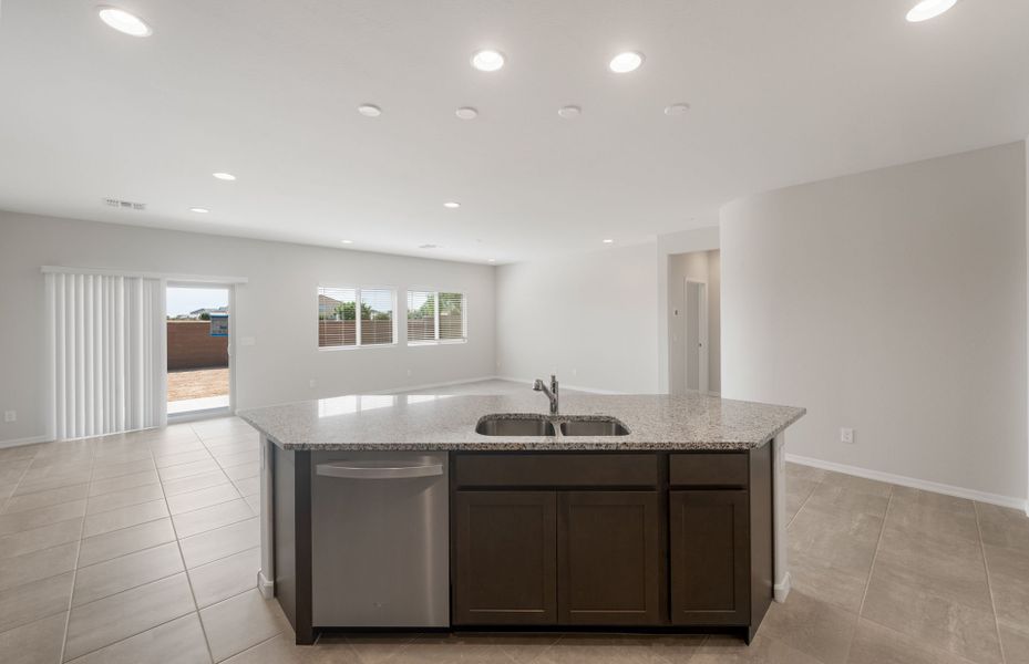 Furnished interior view inside a new home in El Cidro, Goodyear (Image 10).