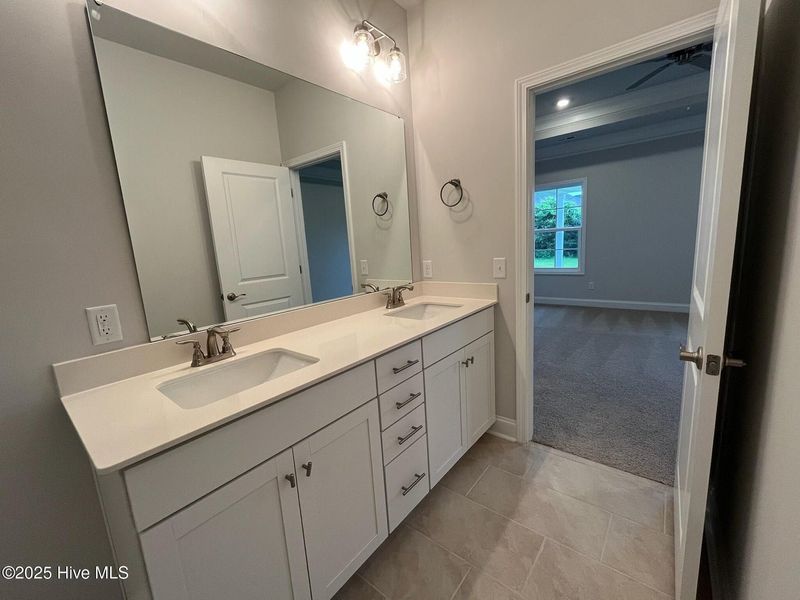 Furnished interior view inside a new home in Palmetto Creek, Bolivia (Image 9).