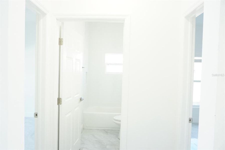 Spacious, unfurnished interior of a new home in , Eustis (Image 13).