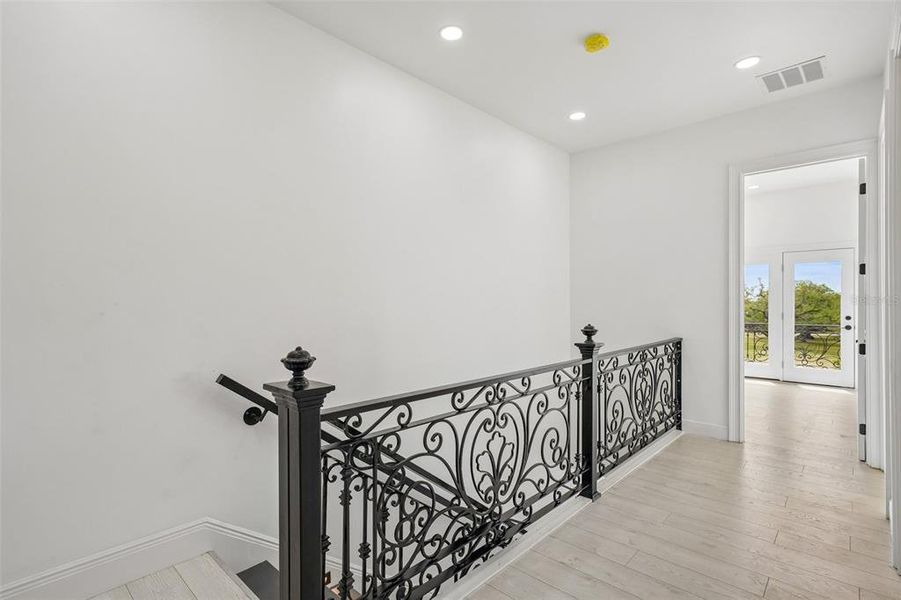 Spacious, unfurnished interior of a new home in , Tampa (Image 47).