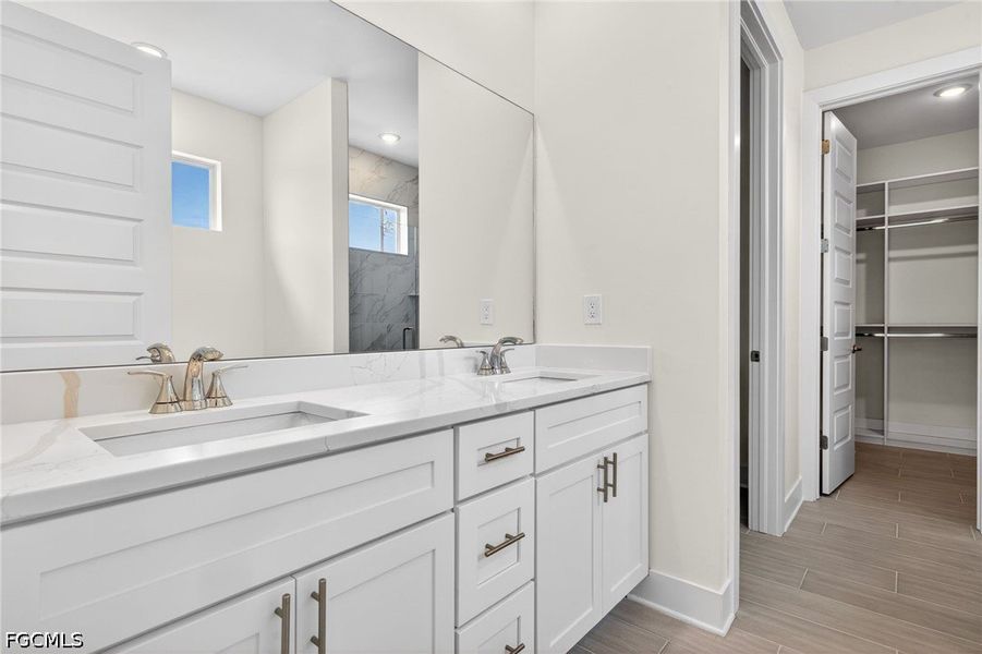Furnished interior view inside a new home in Cape Coral, Cape Coral (Image 13).