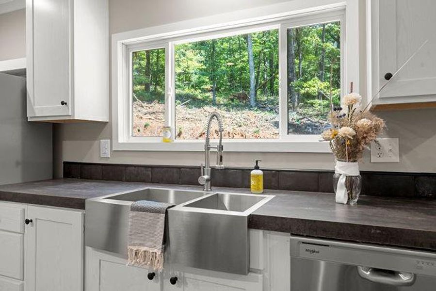 Image 27 of a home in .