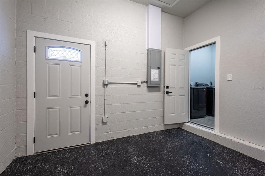 Spacious, unfurnished interior of a new home in , New Port Richey (Image 43).