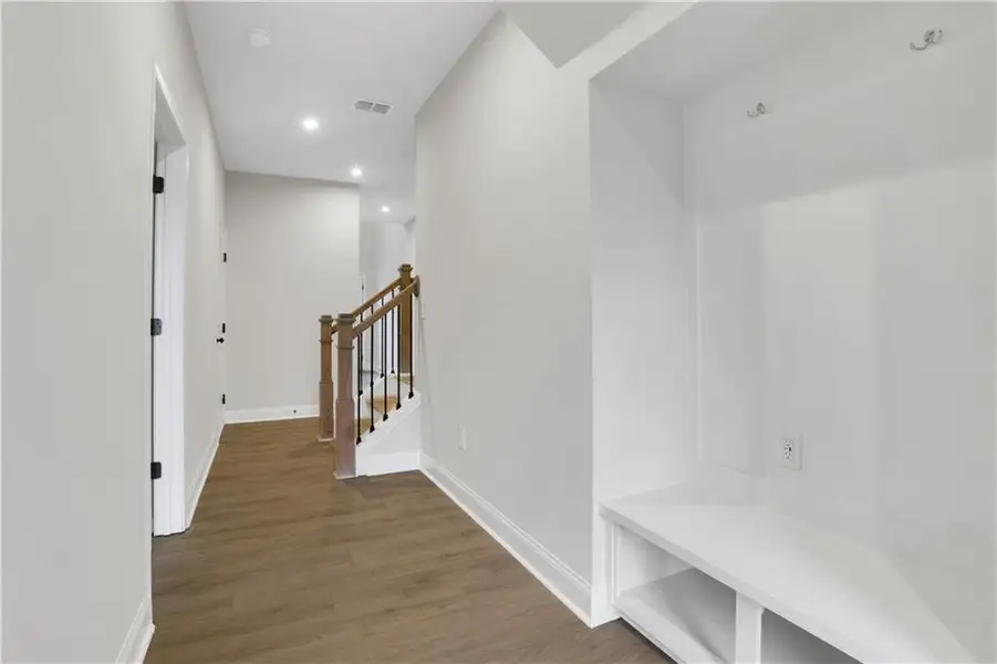 Spacious, unfurnished interior of a new home in Towne Village at Suwanee Dam, Sugar Hill (Image 43). Spacious, unfurnished interior of a new home in Towne Village at Suwanee Dam, Sugar Hill (Image 43).