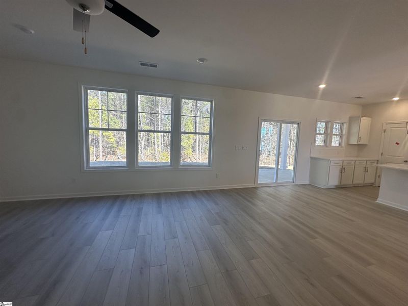 Spacious, unfurnished interior of a new home in Shiloh Trail, Wellford (Image 22).