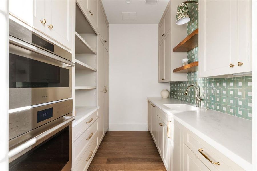 Furnished interior view inside a new home in , Frisco (Image 12).