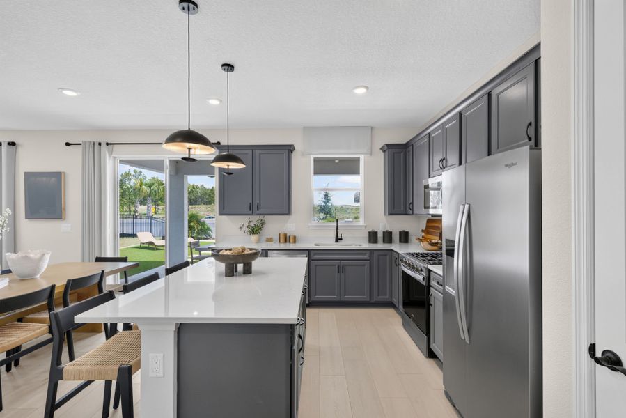 Representative furnished interior of a home built from the Imperial by Pulte Homes in Lakehaven Estates, Clermont (Image 10).