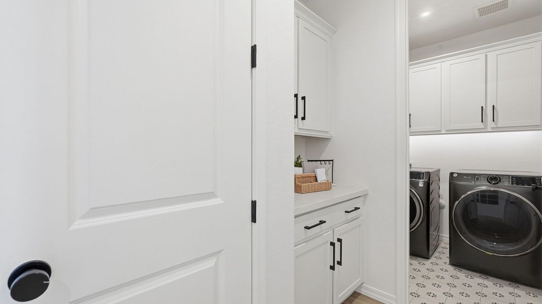 Representative furnished interior of a home built from the Bluebell by DRB Homes in Apache Farms, Buckeye (Image 27).