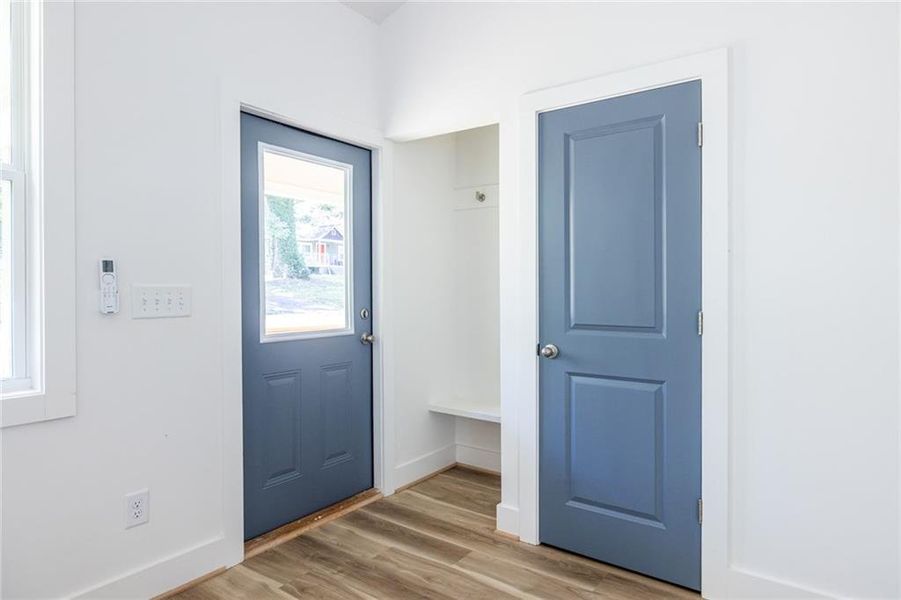 Spacious, unfurnished interior of a new home in , Atlanta (Image 37).