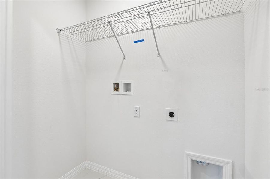 Spacious, unfurnished interior of a new home in Twin Oaks, Zephyrhills (Image 37). Spacious, unfurnished interior of a new home in Twin Oaks, Zephyrhills (Image 37).