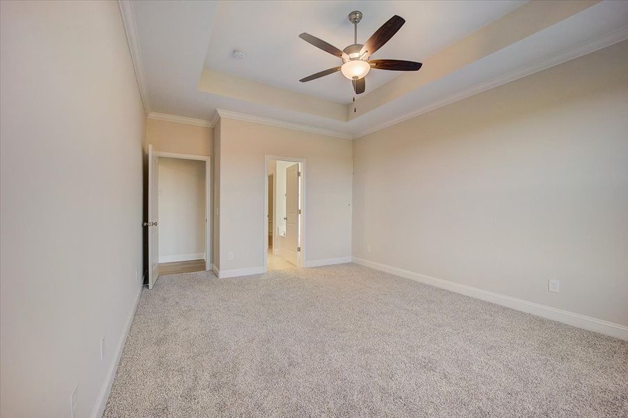Representative unfurnished interior of a home built from the Oakland by SK Builders in Blue Ridge Trail, Fountain Inn (Image 28).