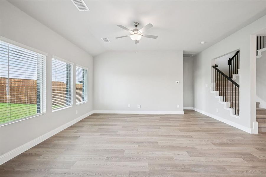 Spacious, unfurnished interior of a new home in Eastridge - Signature Series, McKinney (Image 18).