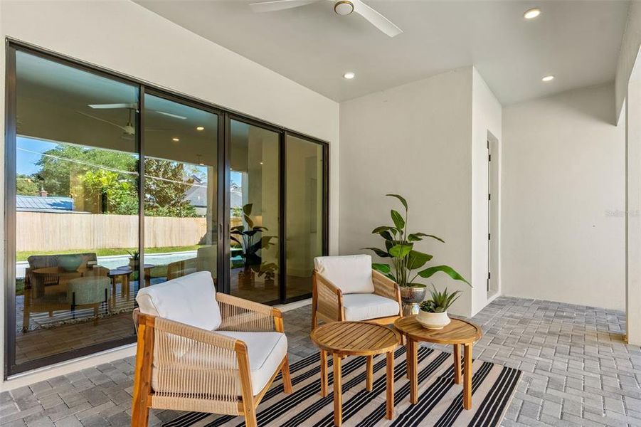 Exterior details and patio area of a home in , Orlando (Image 33).