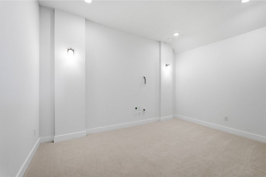 Spacious, unfurnished interior of a new home in Sunfield, Buda (Image 35). Spacious, unfurnished interior of a new home in Sunfield, Buda (Image 35).