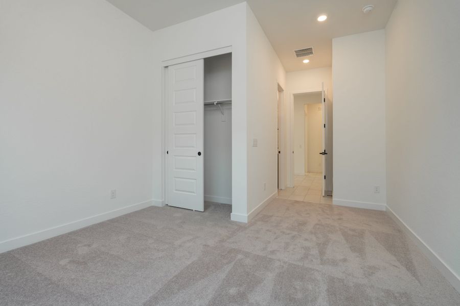 Spacious, unfurnished interior of a new home in Soleo, San Tan Valley (Image 16). Spacious, unfurnished interior of a new home in Soleo, San Tan Valley (Image 16).