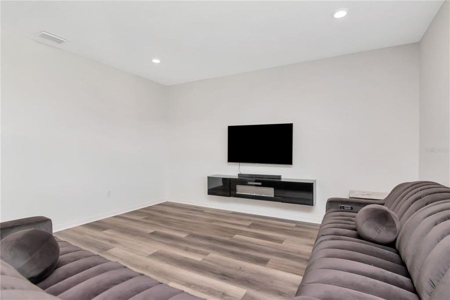 Image 28 of a home in Riverstone. Image 28 of a home in Riverstone.