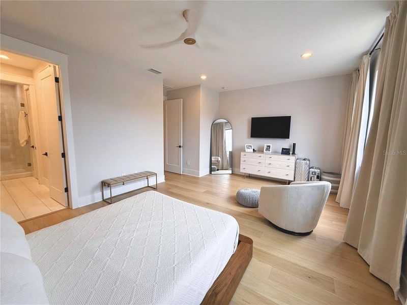 Furnished interior view inside a new home in , St. Petersburg (Image 12).