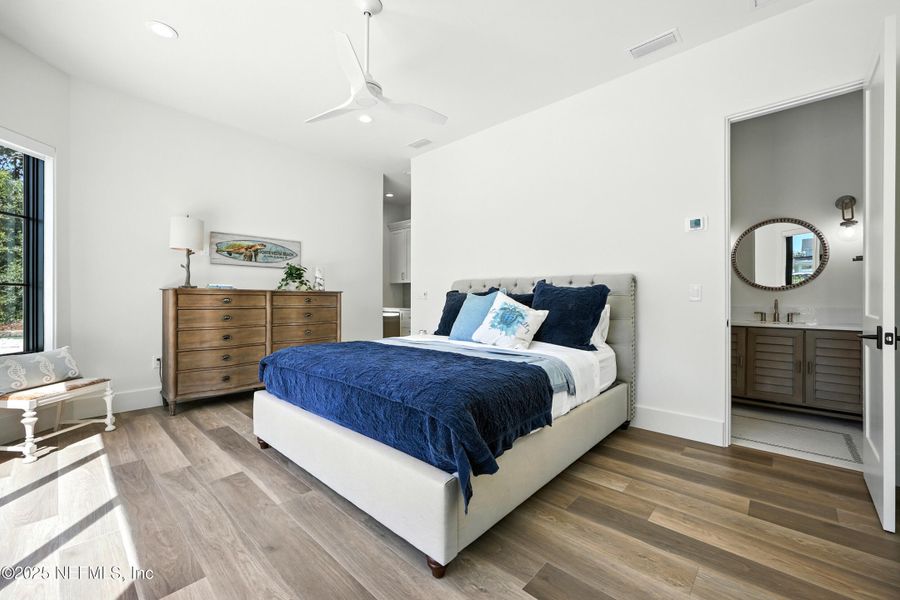 Furnished interior view inside a new home in , Ponte Vedra Beach (Image 19).