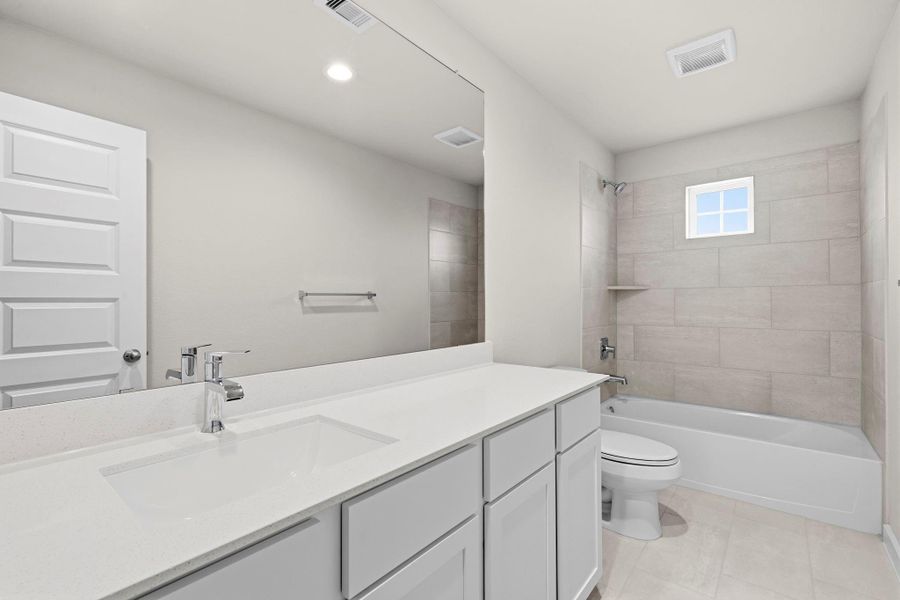 Furnished interior view inside a new home in Sunterra Lakes, Fulshear (Image 14).