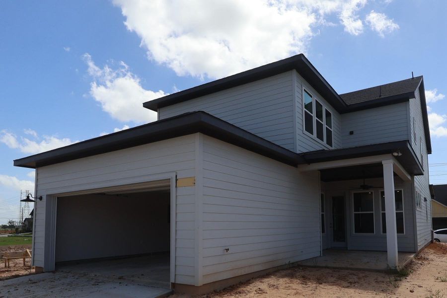 Welcome to The Schneider by David Weekley Homes. **HOME ESTIMATED TO BE COMPLETE JULY 2026**