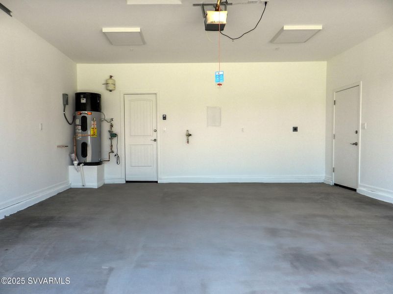 377 Malachite (18) 377 Malachite (18)