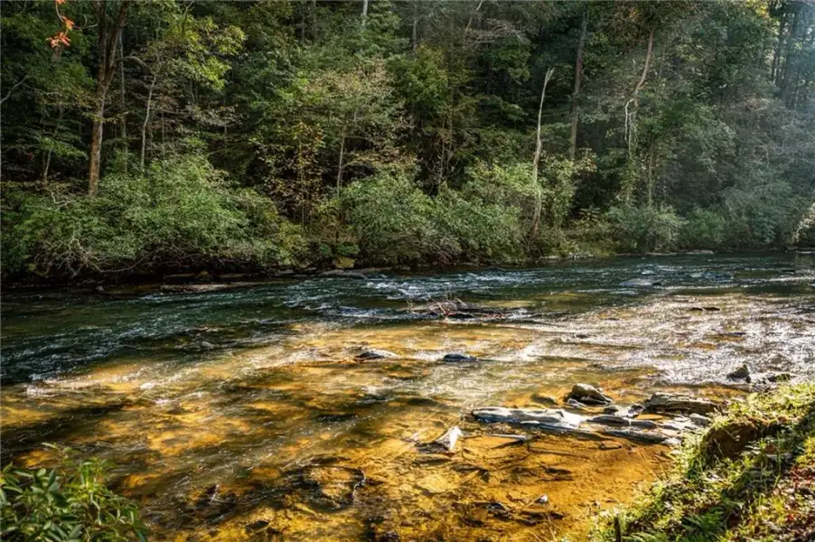 Natural landscape and outdoor views near in Ellijay (Image 27). Natural landscape and outdoor views near in Ellijay (Image 27).