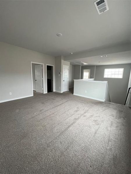 Spacious, unfurnished interior of a new home in Hanna Ranch, Everman (Image 6).